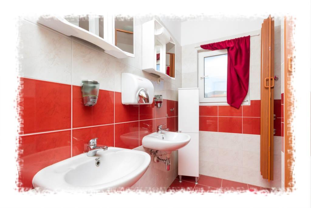 Hostel Oktarin Kaštela المظهر الخارجي الصورة