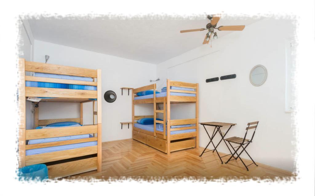 Hostel Oktarin Kaštela الغرفة الصورة